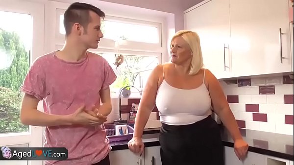 Chubby mom sex video
