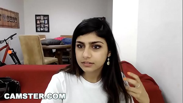 Mia khalifa before silicone