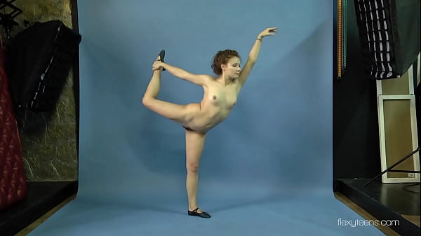 Nude gymnastik
