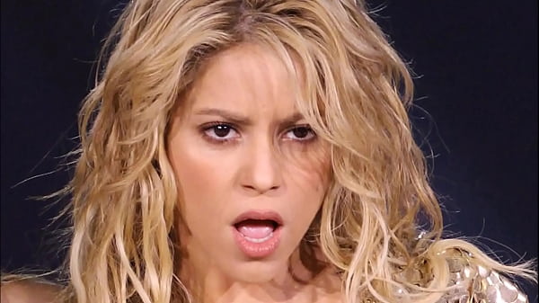 Shakira naked pics