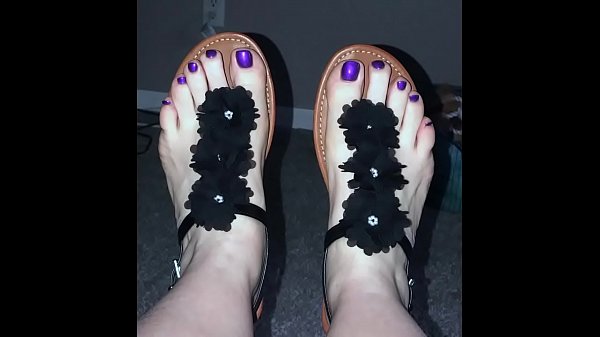 Women sucking feet
