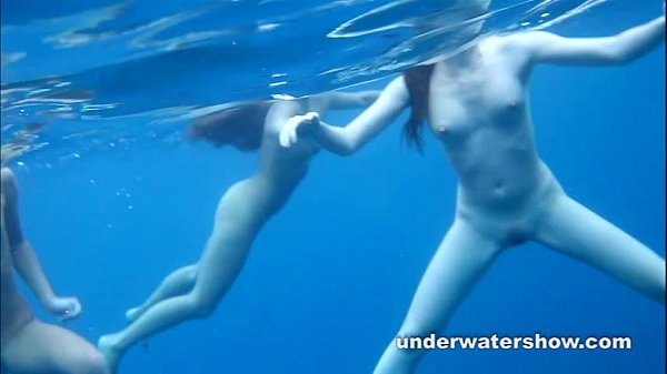 Mom swimming nude