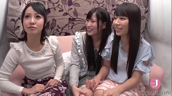 Threesome japanese lesbian
