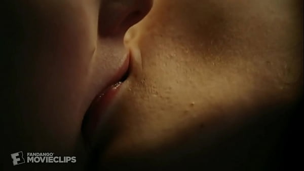 Amanda bynes lesbian kiss