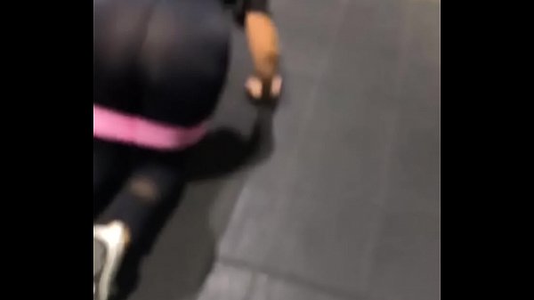 Candid gym leggings