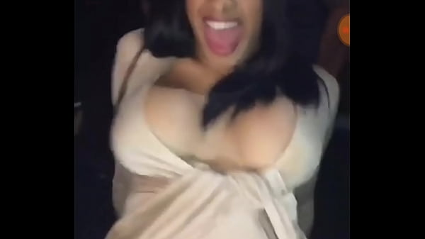 Cardi b lets fans see her titties