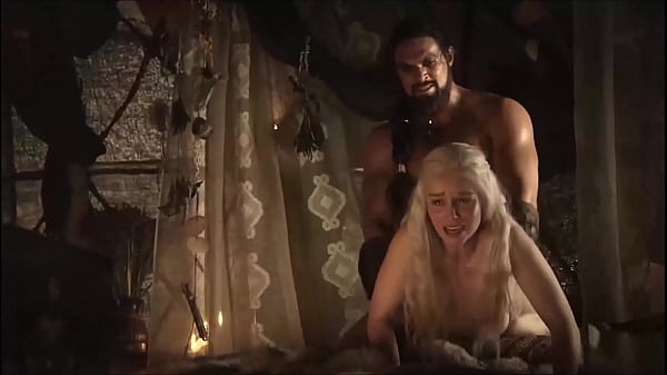 Emilia clarke nude naked