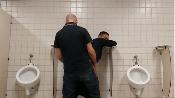Gay men fucking in toilets