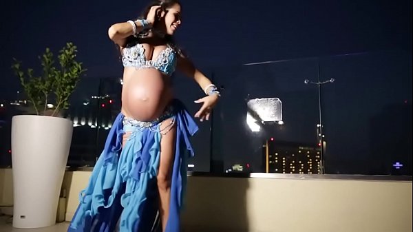 Massive pregnant belly porn