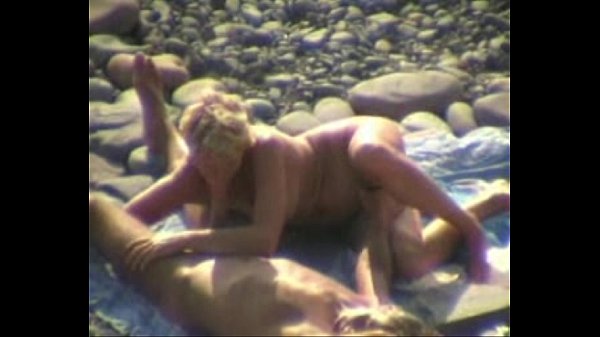Oral sex on beach