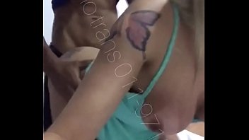 Travesti porn video: eating ass